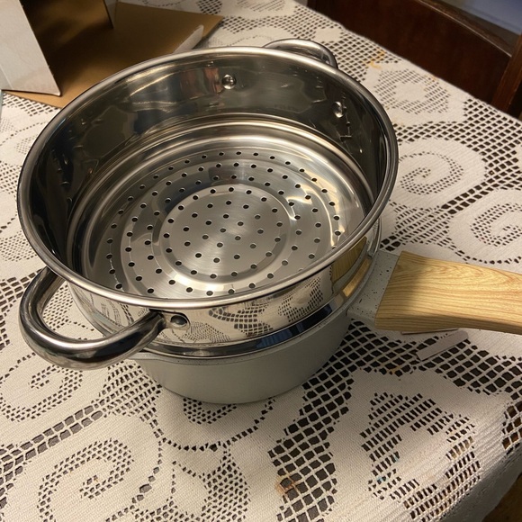 Earth Elements 2.5qt Sauce Pot with Steamer insert - Picture 3 of 3